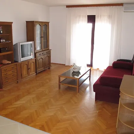 Ana Apartment