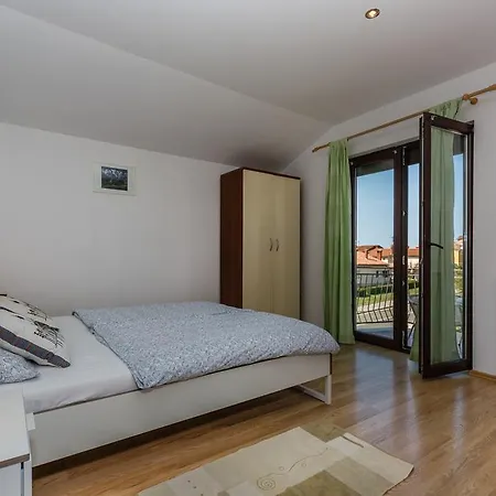 Ana Novigrad (Istria)