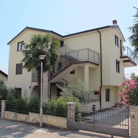 Ana Apartman *