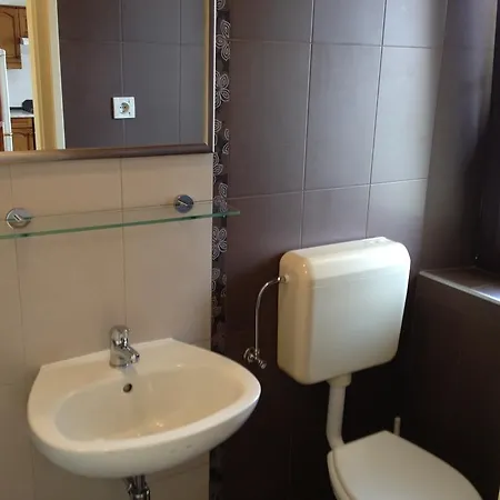 Ana Apartman *